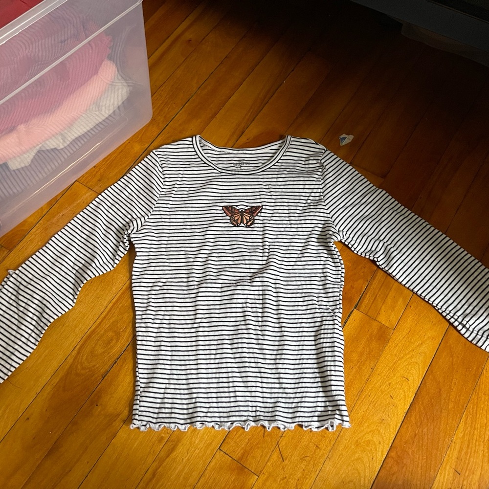 Hollister Must Have Collection Snug Long Sleeve Shirt with Ruffles